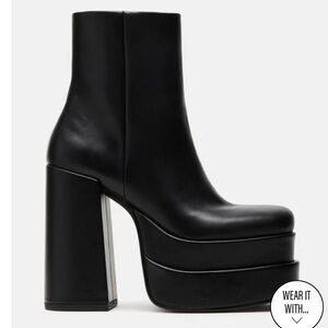 Steve Madden Cobra Platform Boots